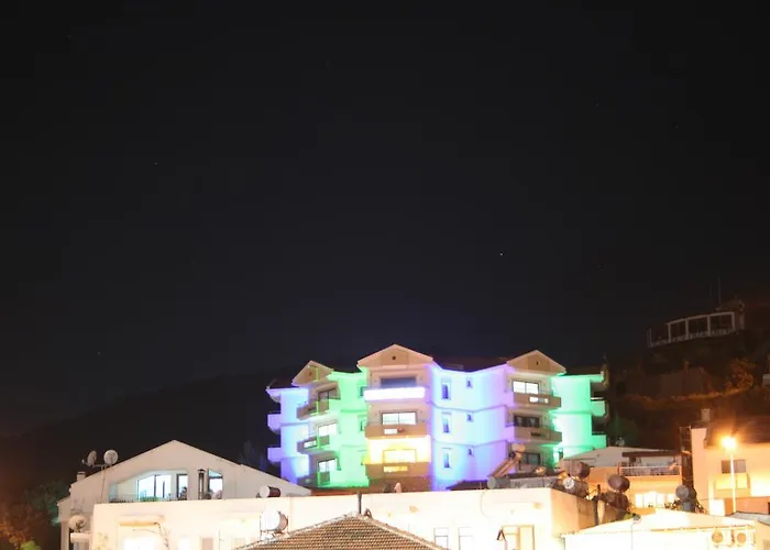 بياز كوناك ايفلري