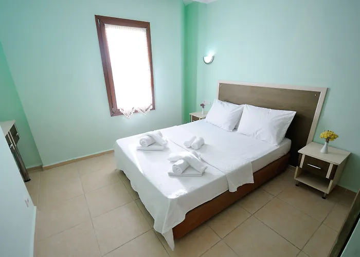 بياز كوناك ايفلري