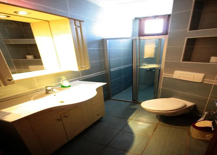 بياز كوناك ايفلري